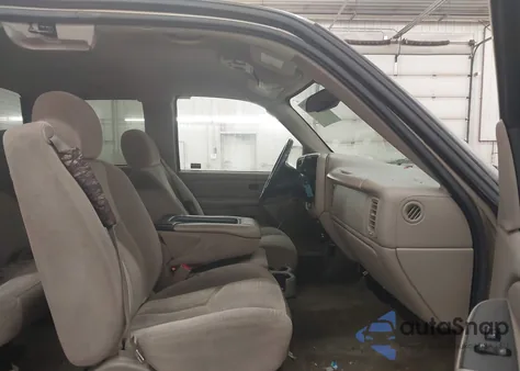 2004 Chevrolet Silverado 1500 Z71 z USA, uszkodzony, nr VIN 2GCEK19T741166710